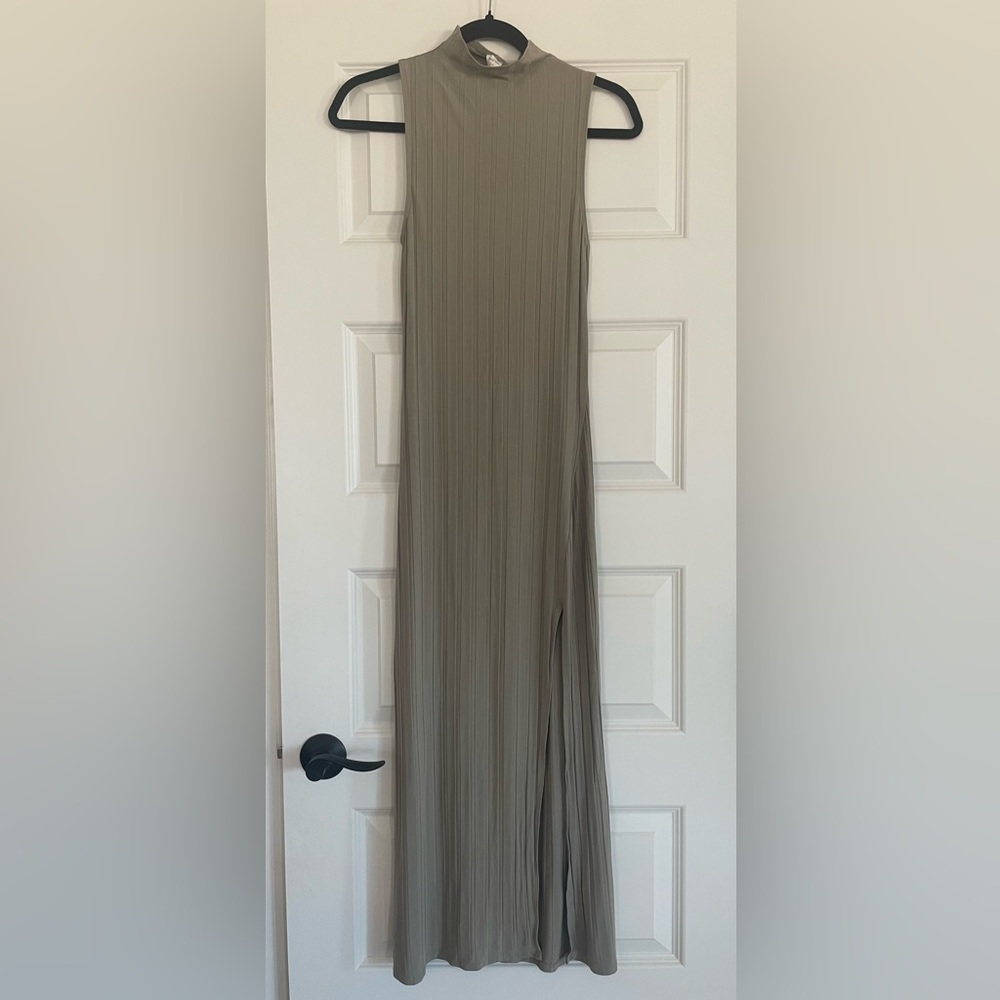 Aritzia Bodycon Maxi Midi Dress Ribbed Knit Stretch Clay Grey Sleeveless Small